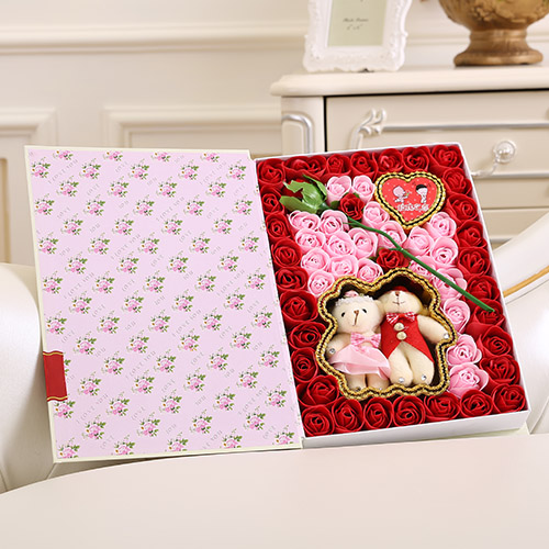 Soap flower + hug bear red
