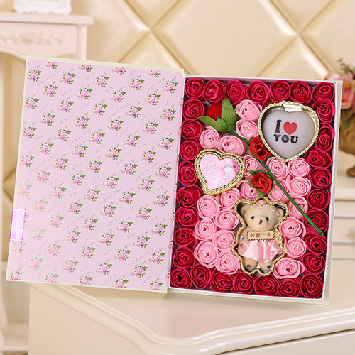Soap flower + bear lamp rose red