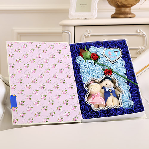 Soap flower + hug bear blue