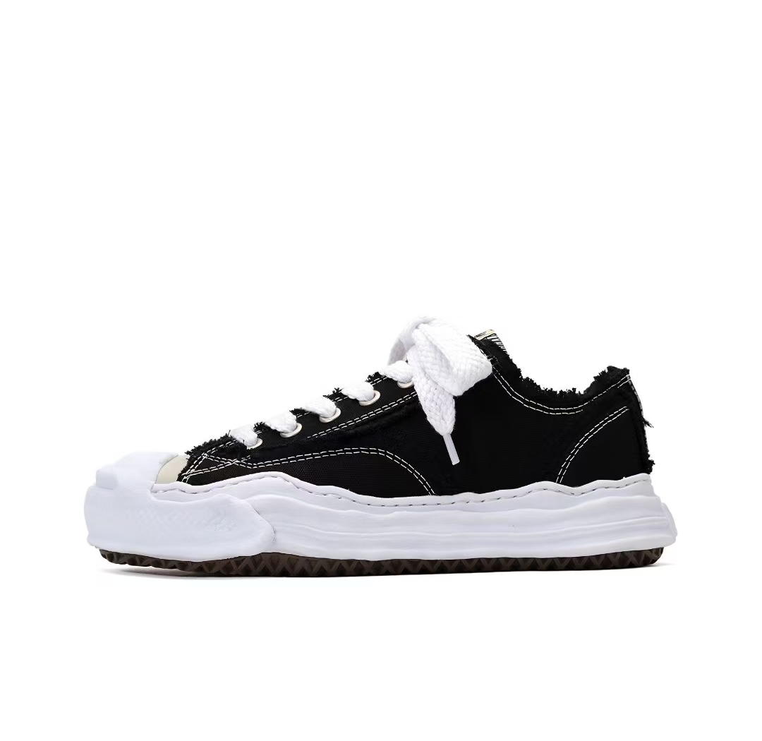 Maison MIHARA YASUHIRO Men’s Hank Low Sneakers Black