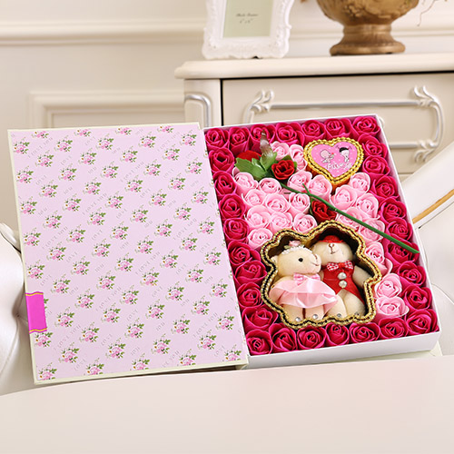 Soap flower + hug bear rose red