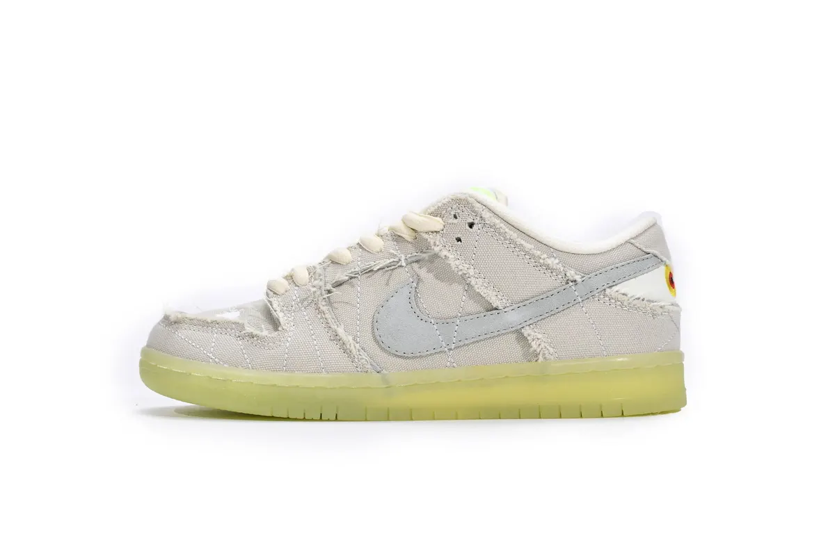 Nike SB Dunk Low Mummy DM0774-111