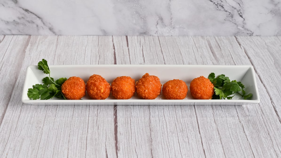 Fried Cheese Balls (6 Pieces)