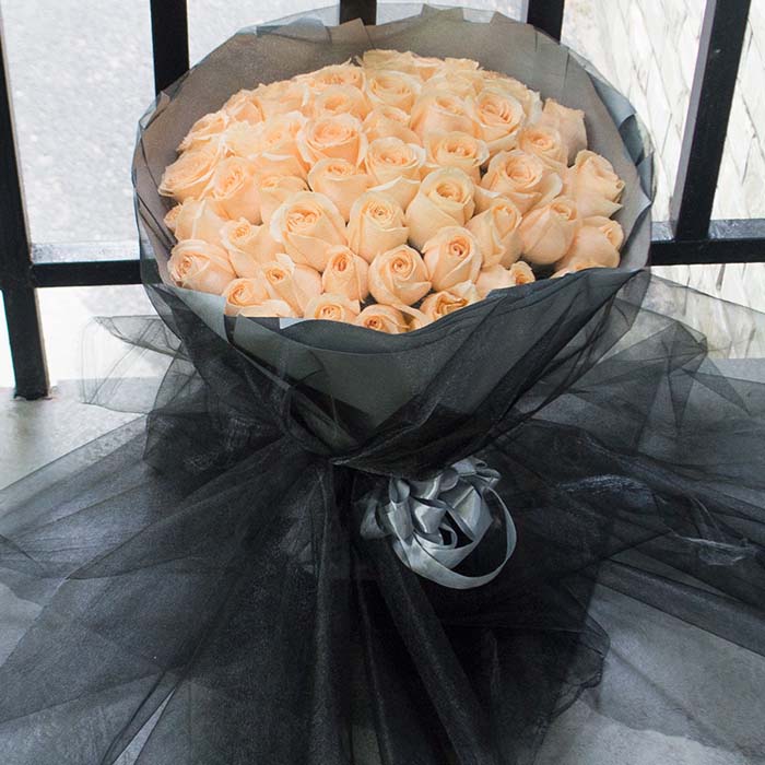 Fall in love at first sight