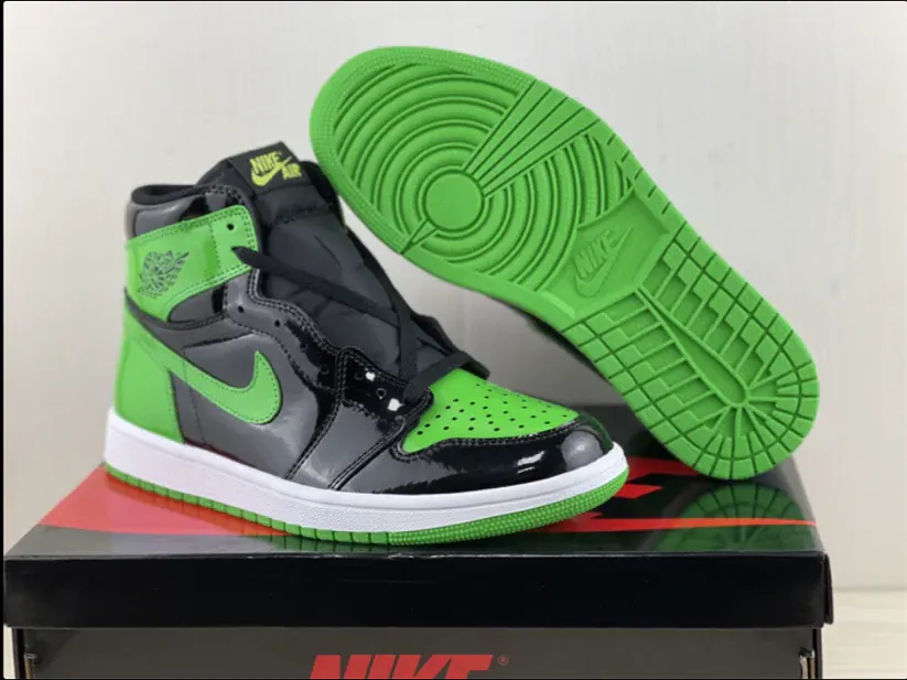 Air Jordan 1 high patent black green
