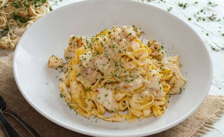 Fettuccine Alfredo